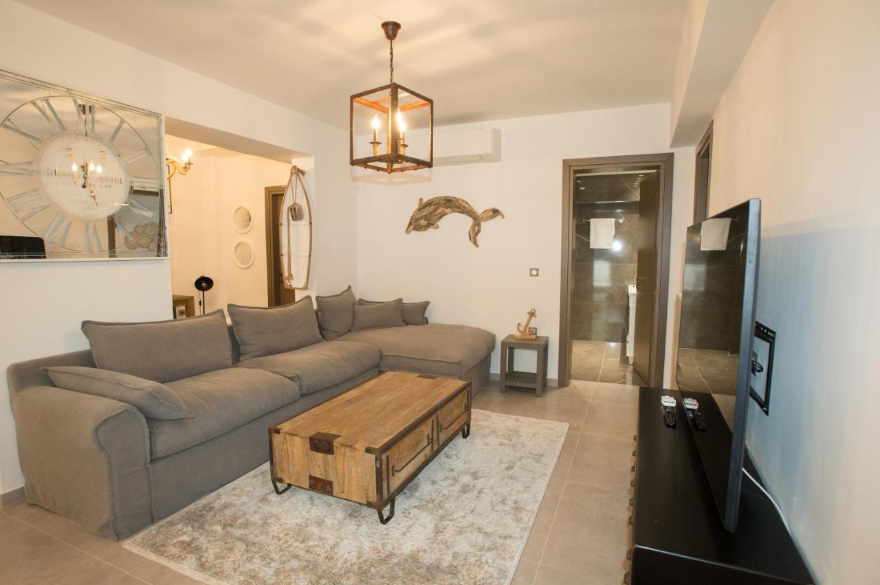 Dolphin Villa Peraia  Luaran gambar